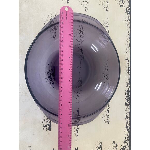 Pyrex 2 Quart Amethyst Original Casserole Dish - Picture 3 of 4